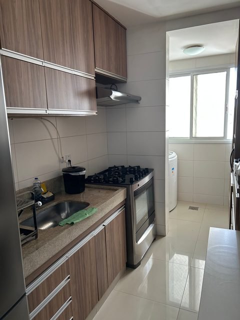 Cozinha com armários embutidos